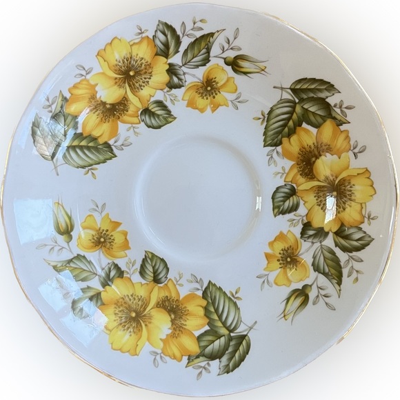ROYAL VALE Bone China TEACUP & SAUCER. Patt No. 8610. Made in England. - Picture 3 of 7